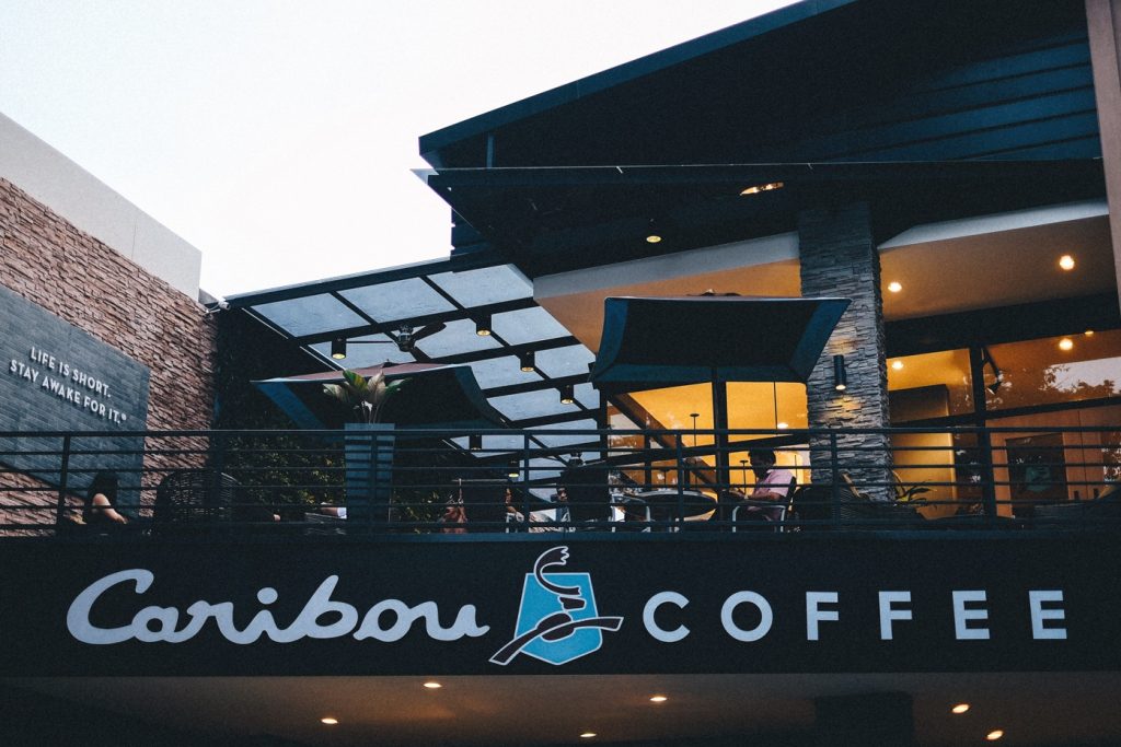 Mẫu logo quán cafe Caribou Coffee ấn tượng